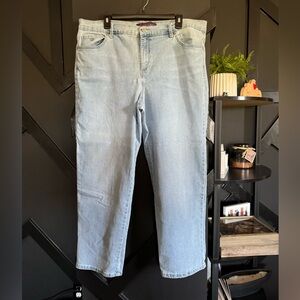 Gloria Vanderbilt Light Wash Straight Leg Jeans Size 18W